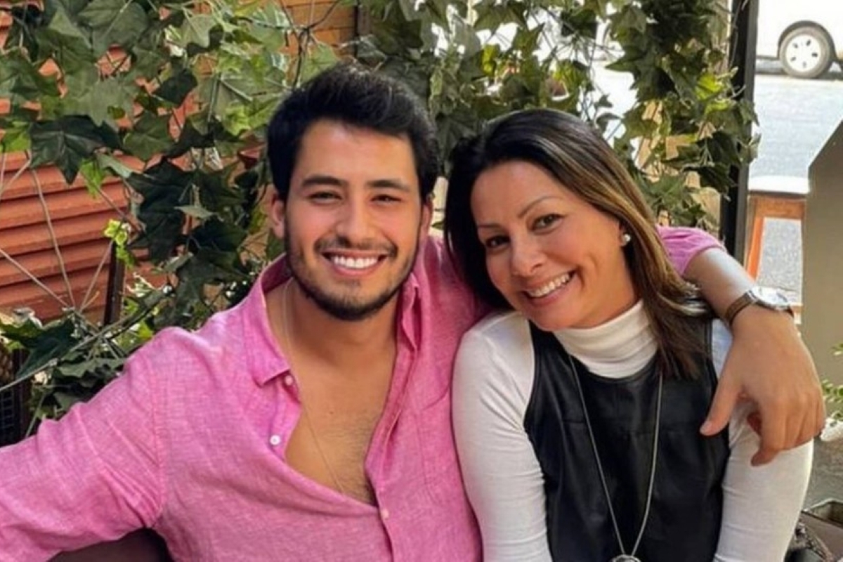 Matheus Vargas junto de sua mãe (Foto: Reprodução)