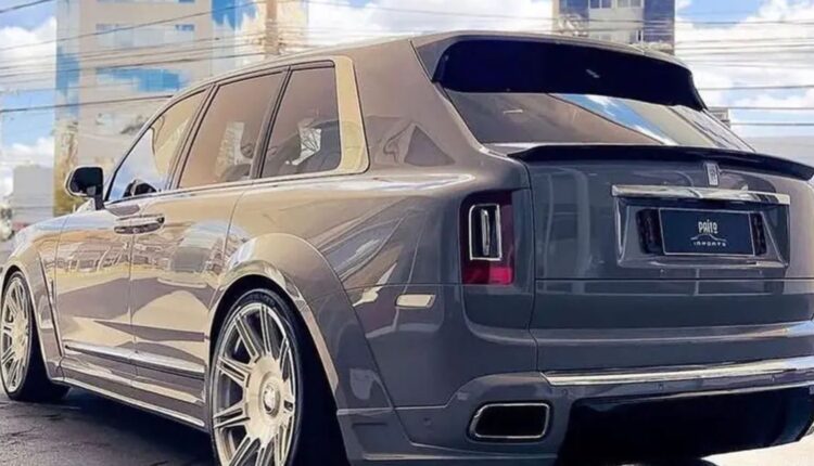 Traseira do Rolls-Royce Cullinan (Foto: Reprodução/LeoDias)