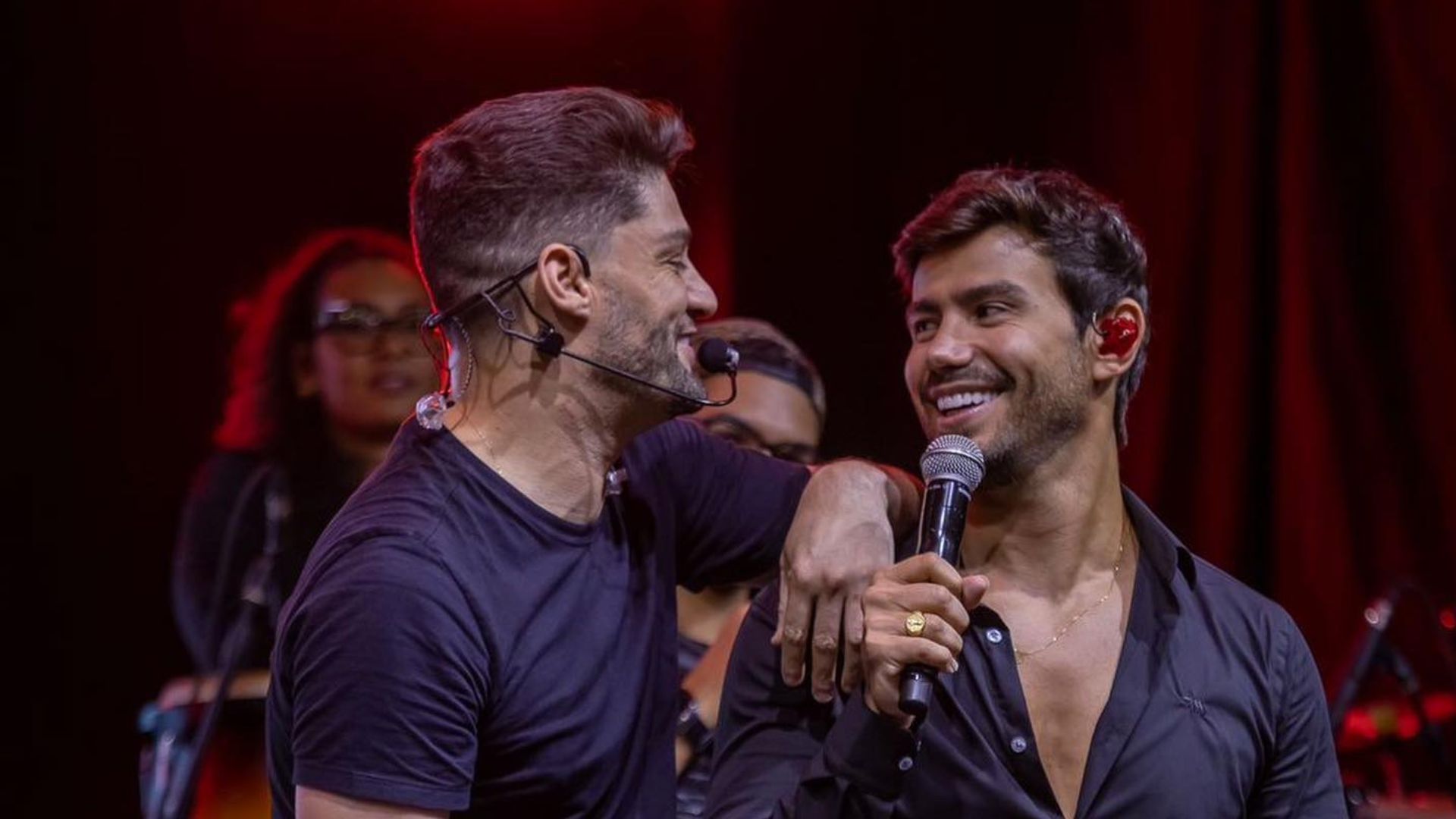 Munhoz e Mariano apostam em projeto com outros gêneros musicais (Foto: Reprodução/Facebook)