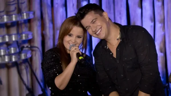 Maiara engata romance com cantor sertanejo (Foto: Reprodução YouTube)